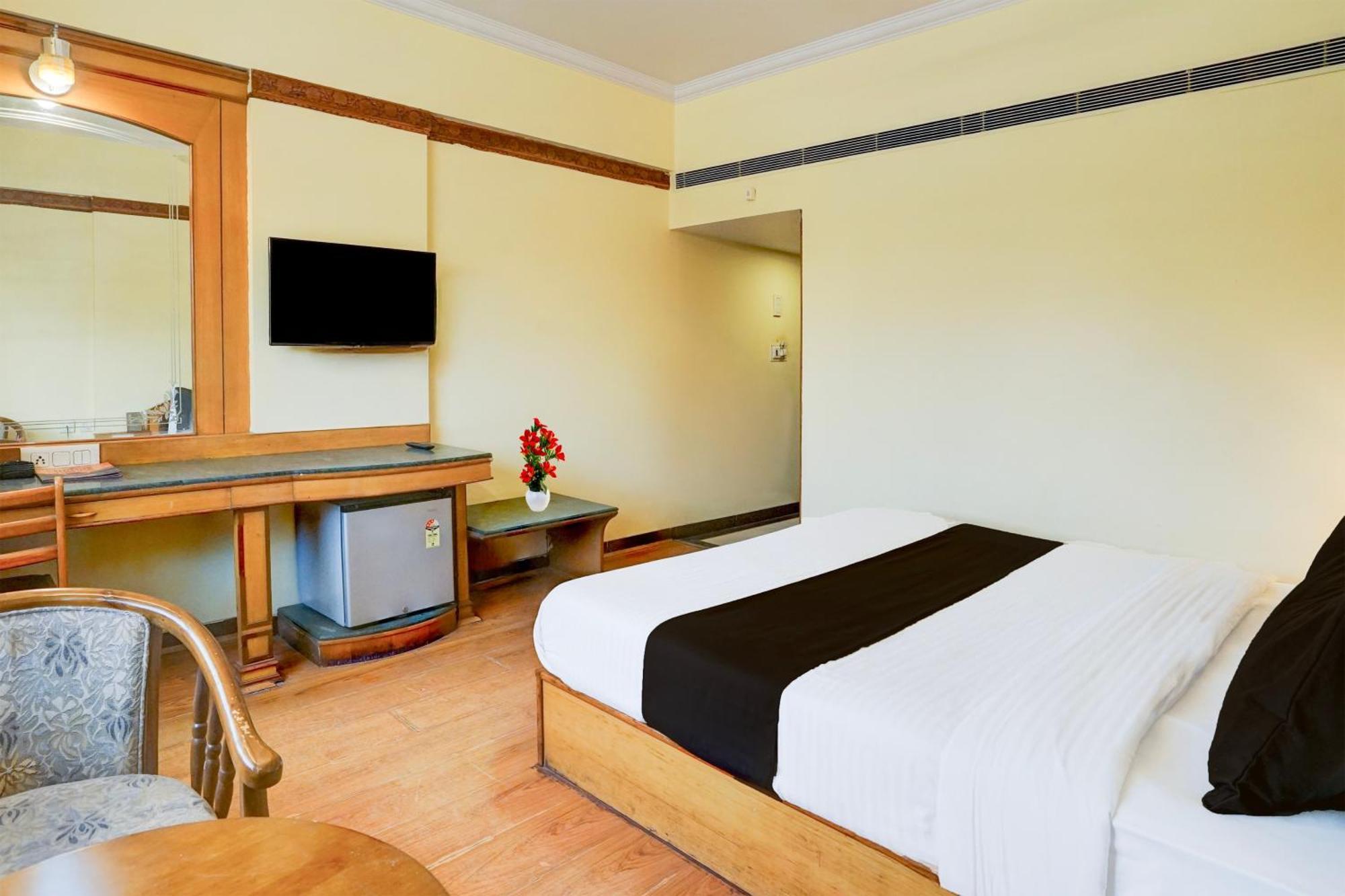 Super Townhouse Subhash Nagar Formerly Royal Palazzo ชัยปุระ ภายนอก รูปภาพ