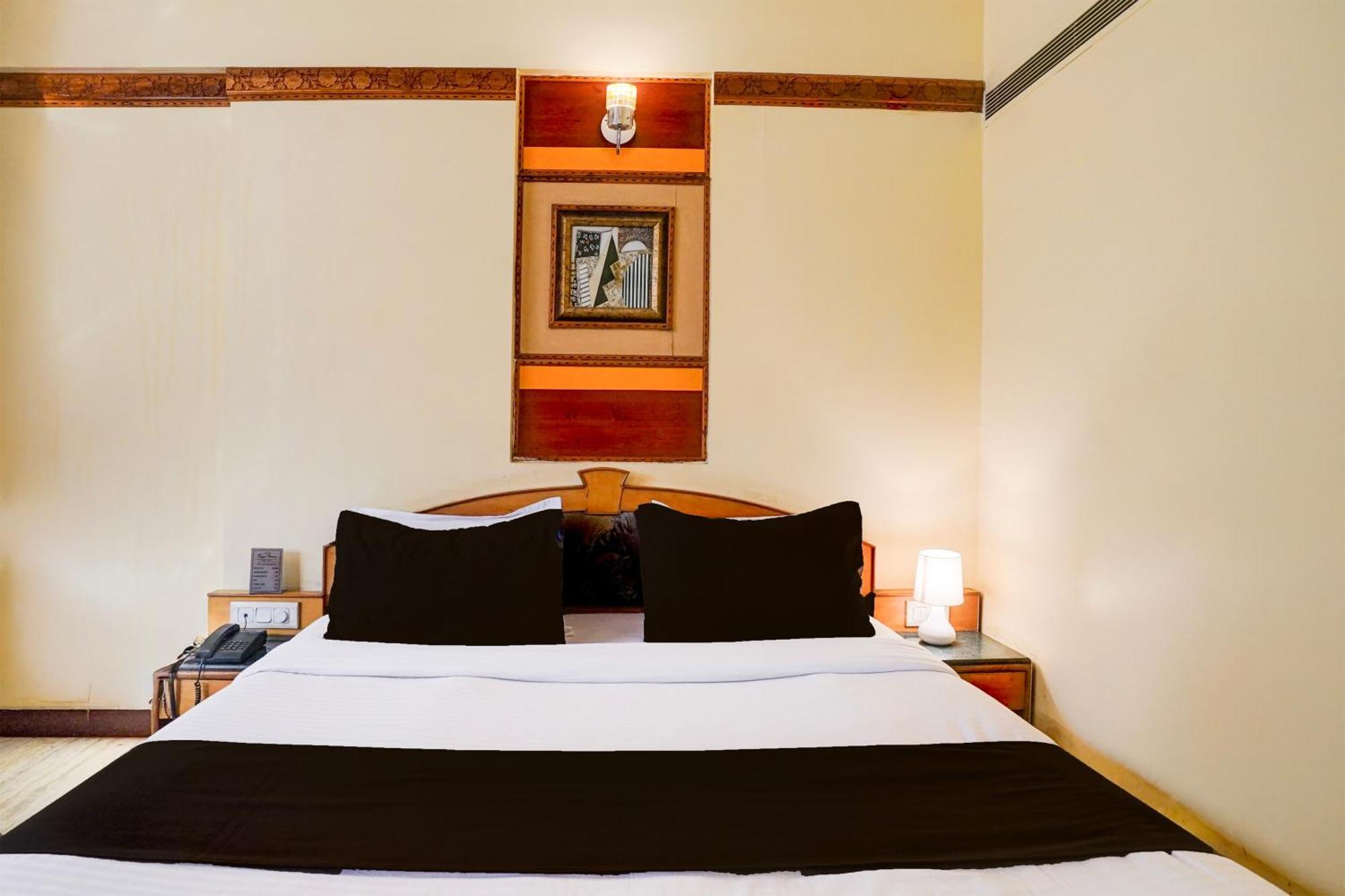 Super Townhouse Subhash Nagar Formerly Royal Palazzo ชัยปุระ ภายนอก รูปภาพ