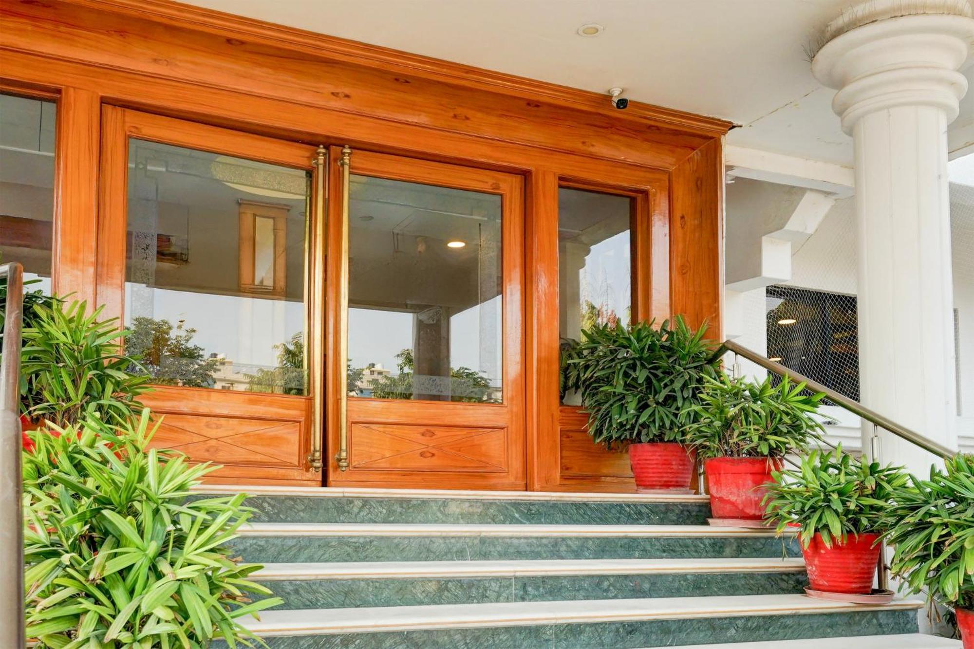 Super Townhouse Subhash Nagar Formerly Royal Palazzo ชัยปุระ ภายนอก รูปภาพ