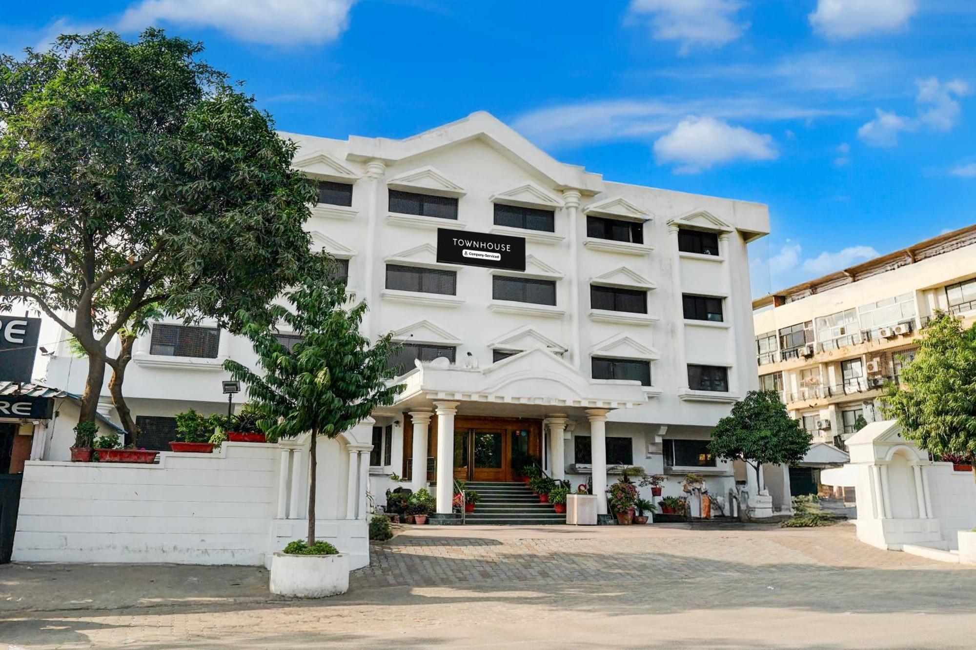 Super Townhouse Subhash Nagar Formerly Royal Palazzo ชัยปุระ ภายนอก รูปภาพ